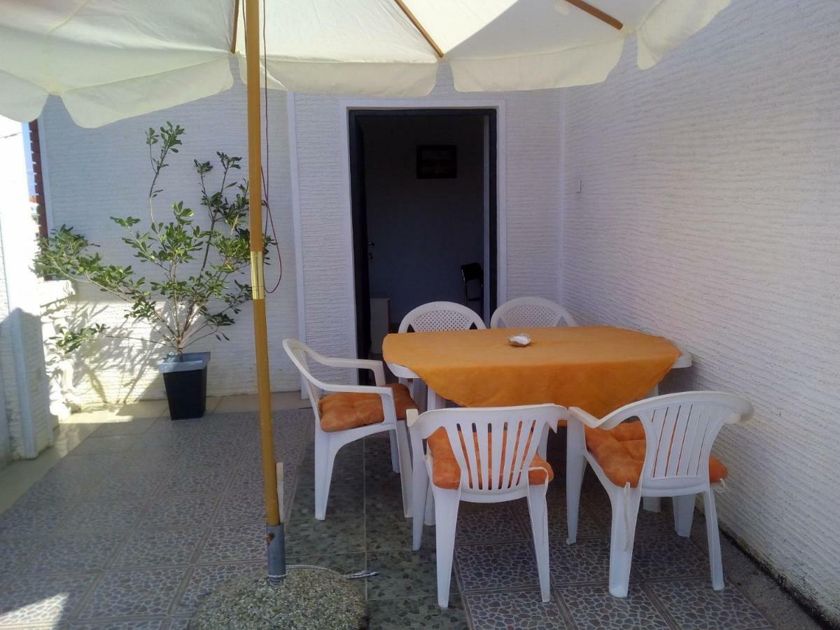 Apartments Luce-With Parking Нин Екстериор снимка